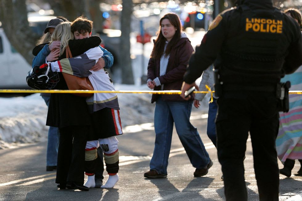Gunman behind US ice rink shooting revealed as transgender - police ...