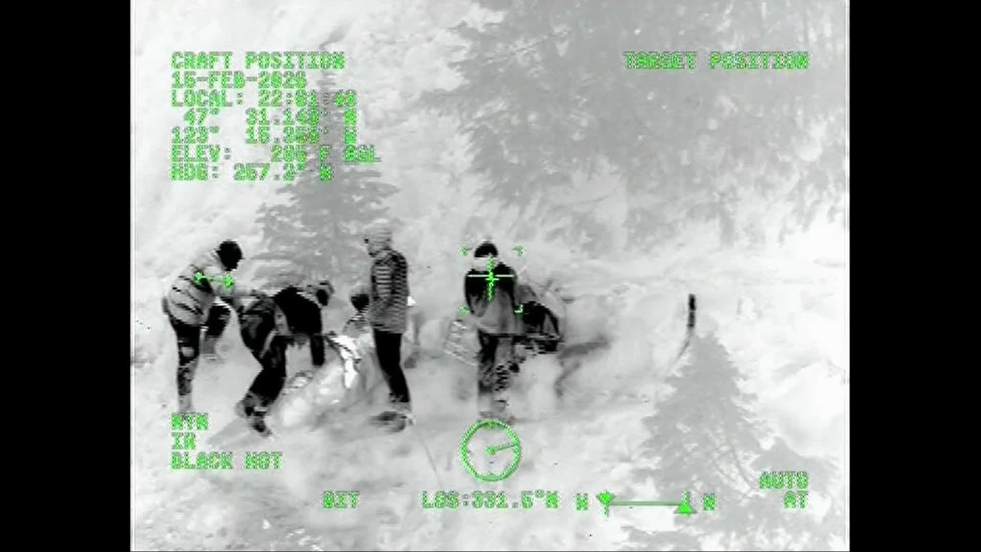 Oregon helicopter crew rescues 2 hikers who were injured by avalanche ...