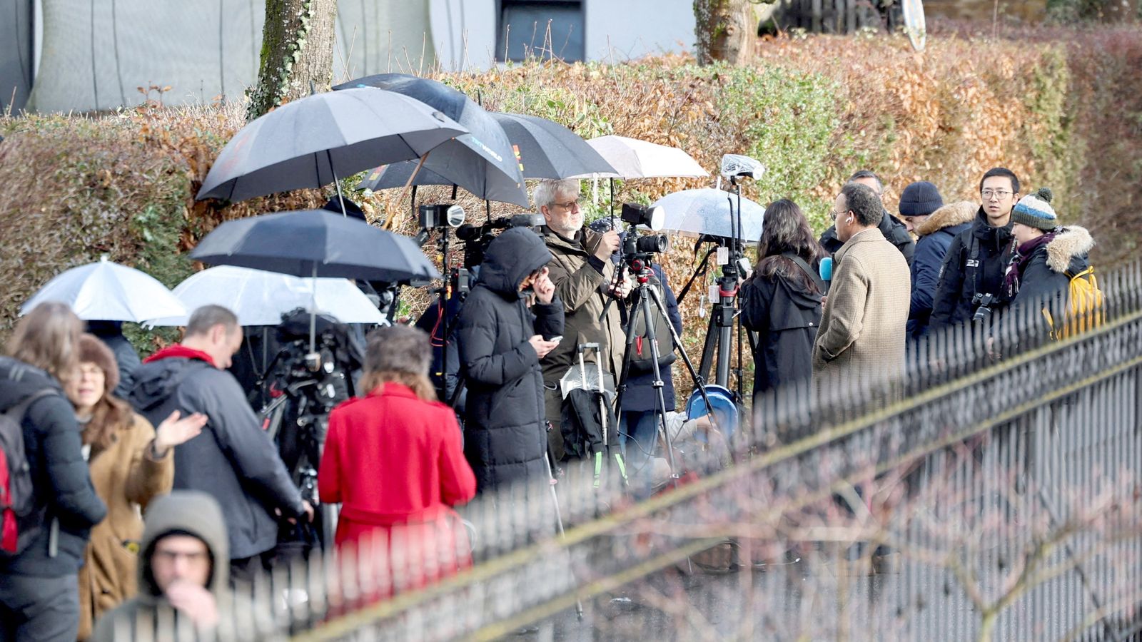 Iran and US agree 'guiding principles' after more nuclear talks held