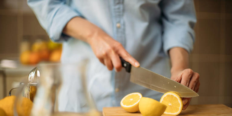 How to sharpen a kitchen knife the right way
