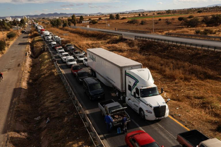 Estas son las 9 carreteras y autopistas bloqueadas hoy viernes 13 de ...