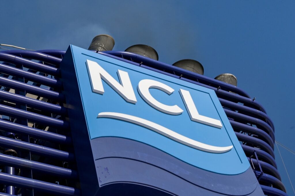 Elliott builds more than 10% stake in Norwegian Cruise Line, plans turnaround push: report<br>