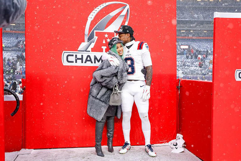 Cardi B parece confirmar su separación de Stefon Diggs con un brutal ataque a BIA durante un concierto