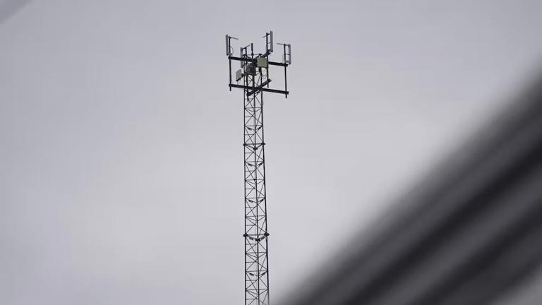 Outaouais mayors say cell coverage 'completely inadequate,' despite CAQ ...