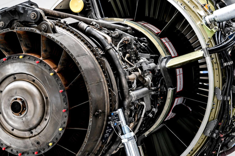 Using jet engines to power data centers