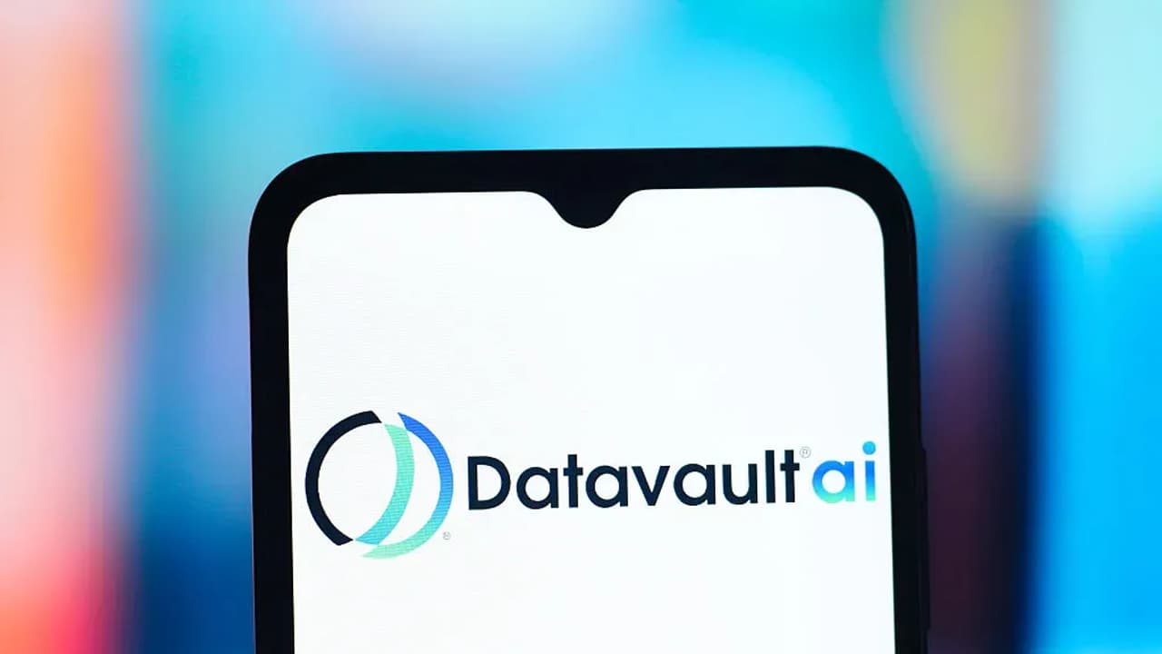 DVLT stock in focus: Datavault AI lifts FY25 revenue guidance by nearly 30%