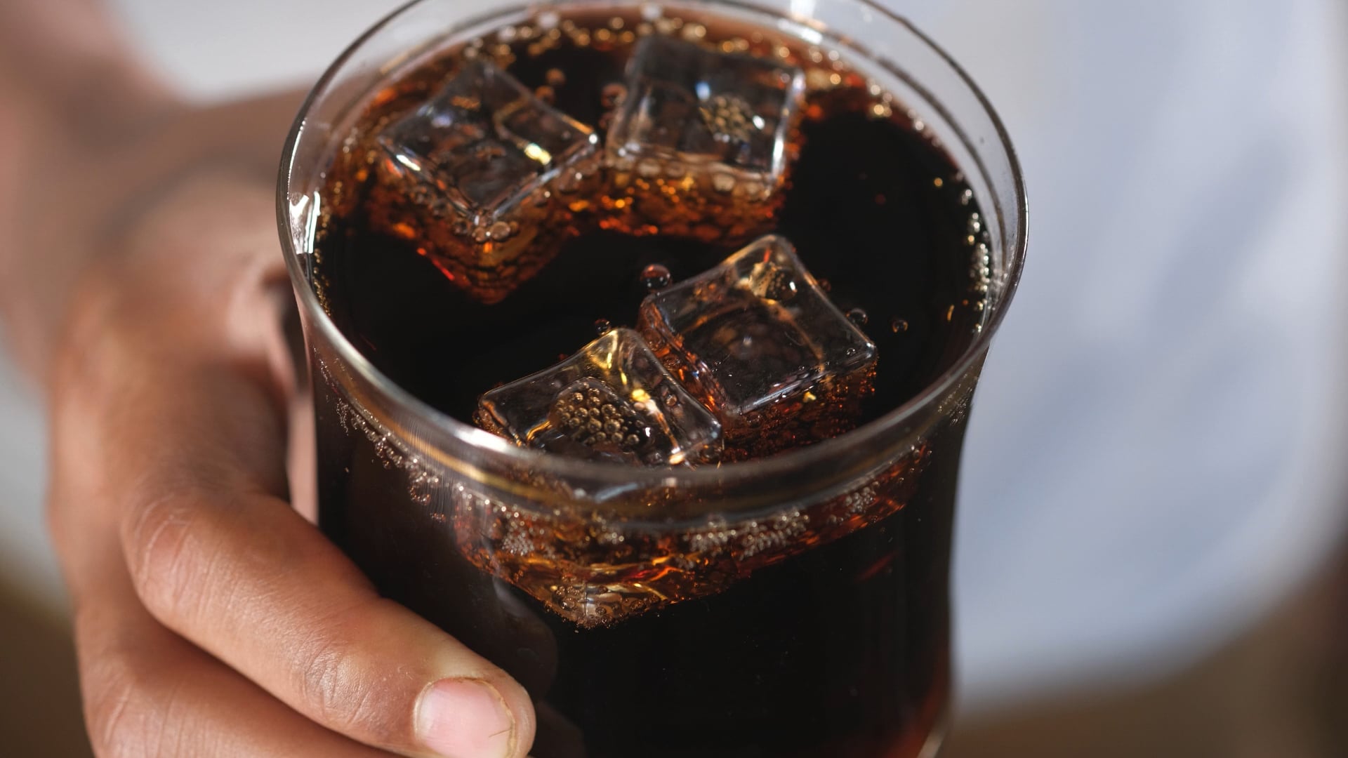 Diet soda drinkers may face accelerated memory loss, new research suggests