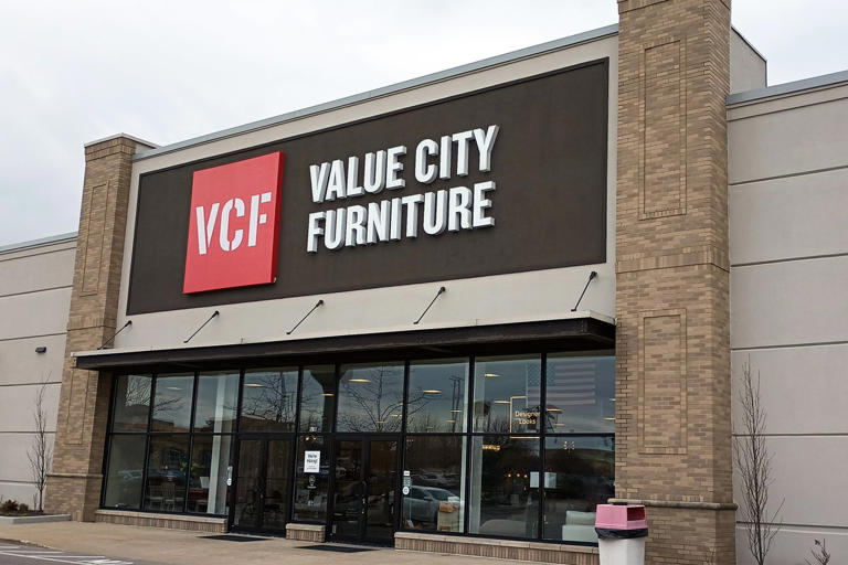 Furniture chain closes all US stores as thousands wait for orders