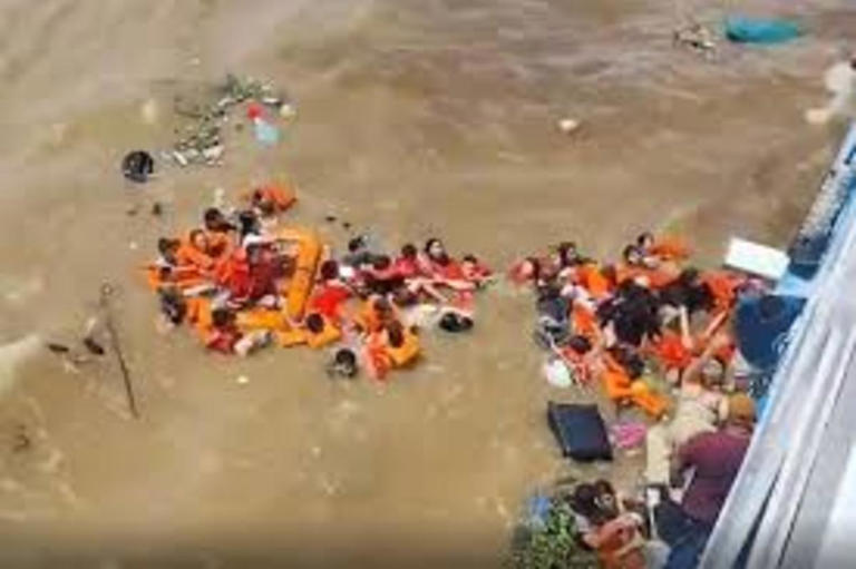 Tragic speedboat capsize in Brazil leaves 2 dead and 7 missing ...