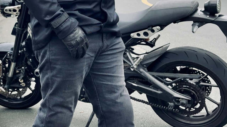 This outfit from Pando Moto proves you can ride safe and look good doing it