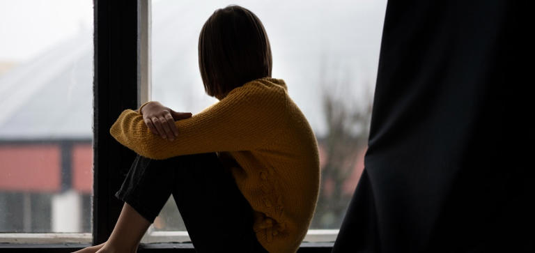 What is autophobia: Symptoms, causes, and treatment