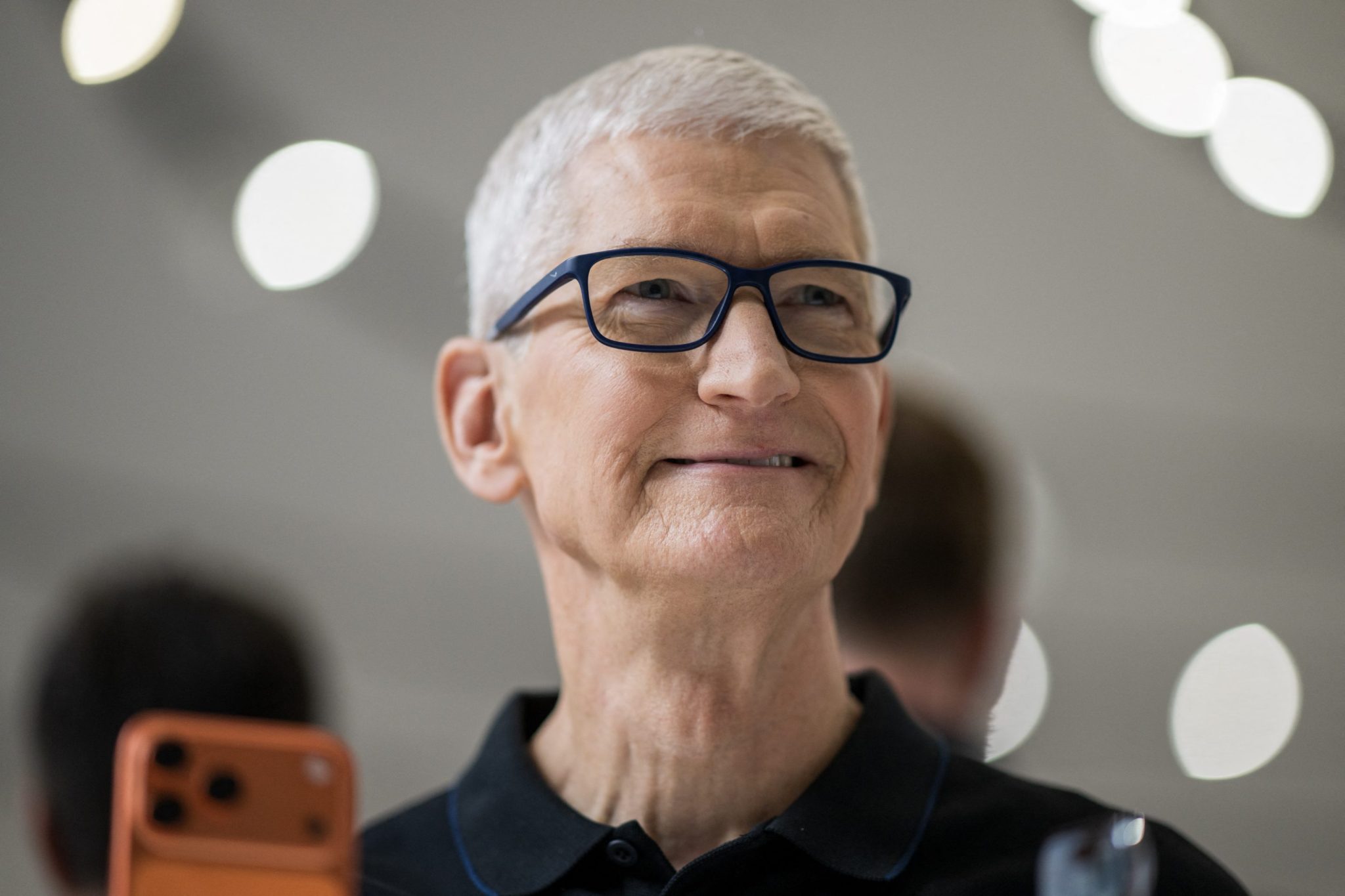 While big tech burns cash on AI, Apple waits