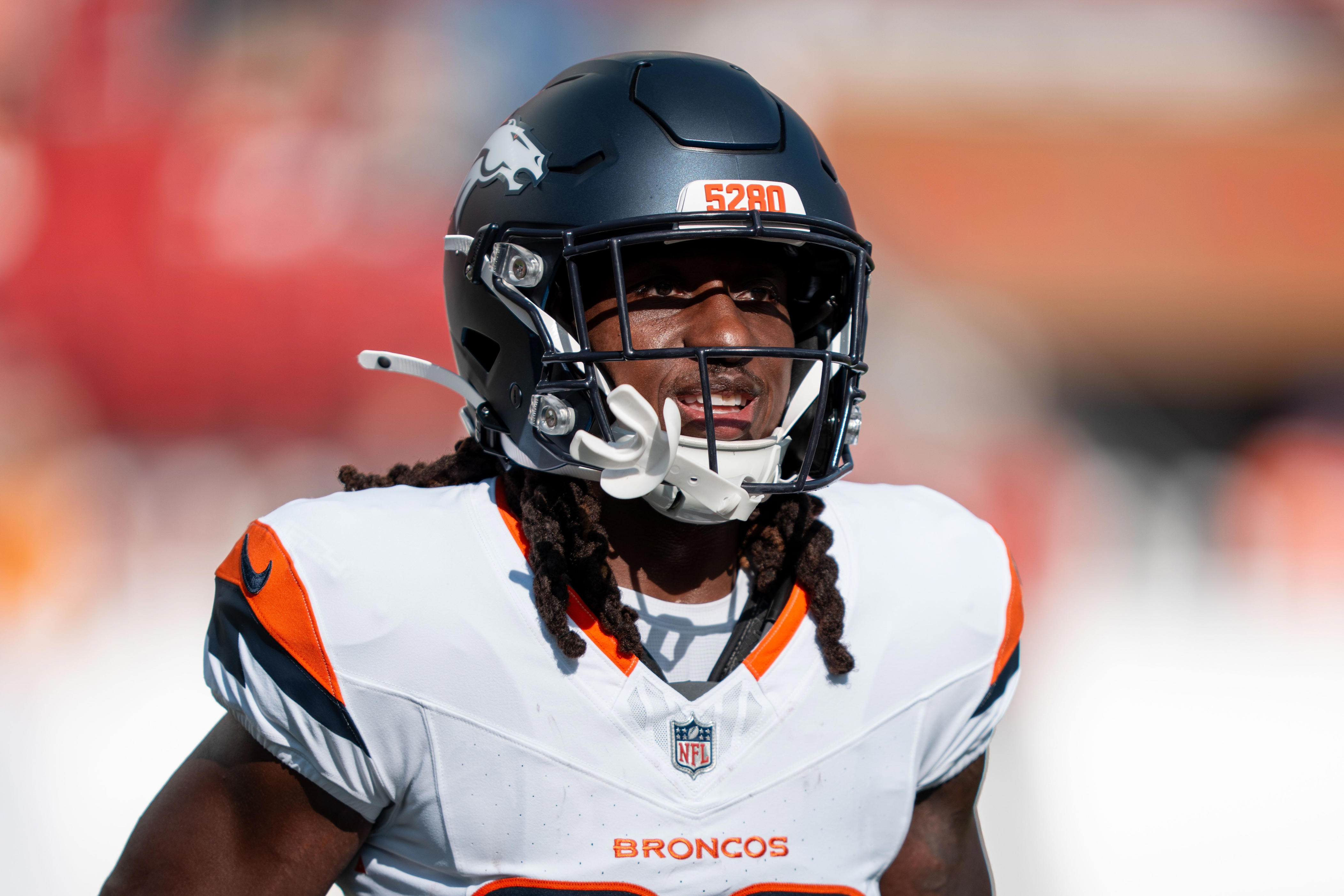 Ex-Broncos WR signs with Giants after winning Super Bowl ring with Seahawks<br>