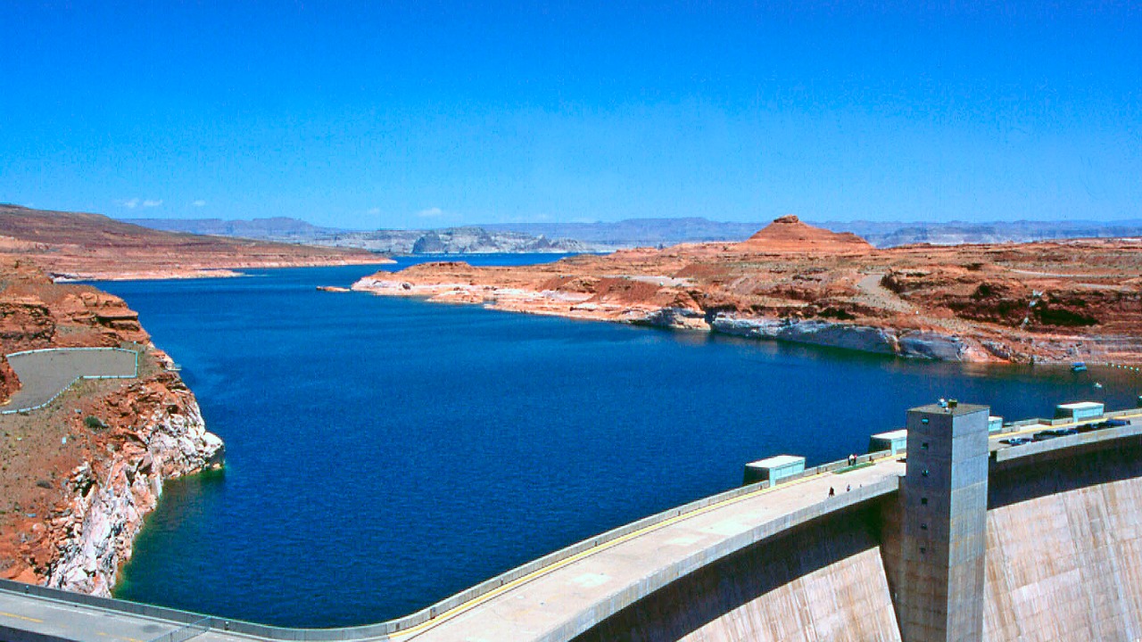 Lake Powell could hit critical low far sooner than officials admit<br><br>