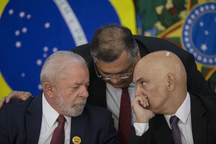 Lula, Flávio Dino e Moraes do STF (Joédson Alves/ Agência Brasil)