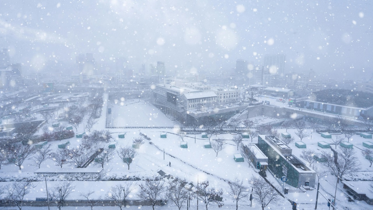 Snow, ice and brutal storms set to slam the central and eastern US<br><br>