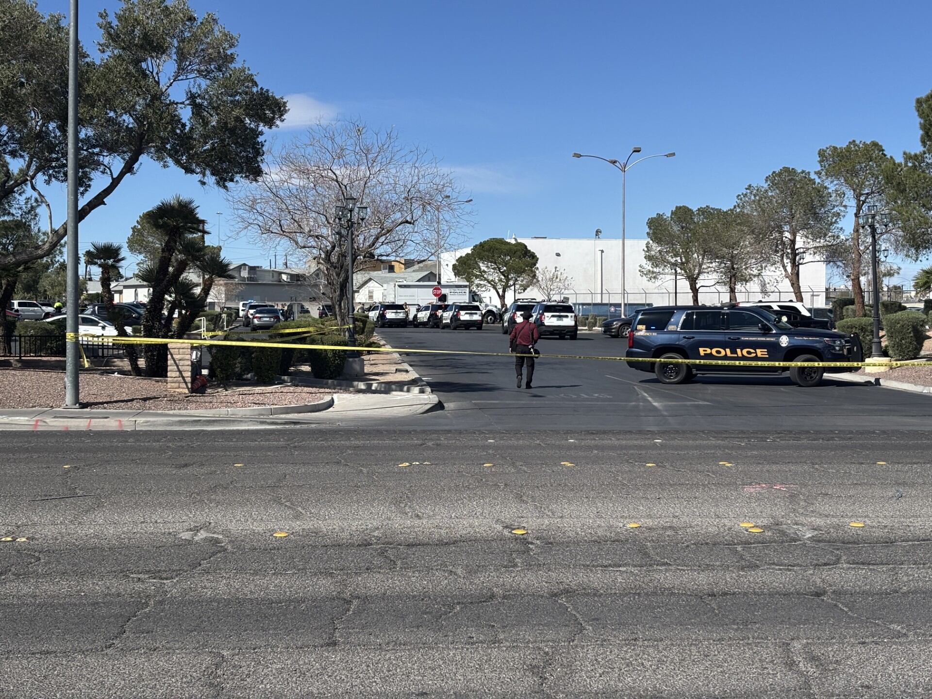 2 arrested in North Las Vegas robbery investigation turned police pursuit