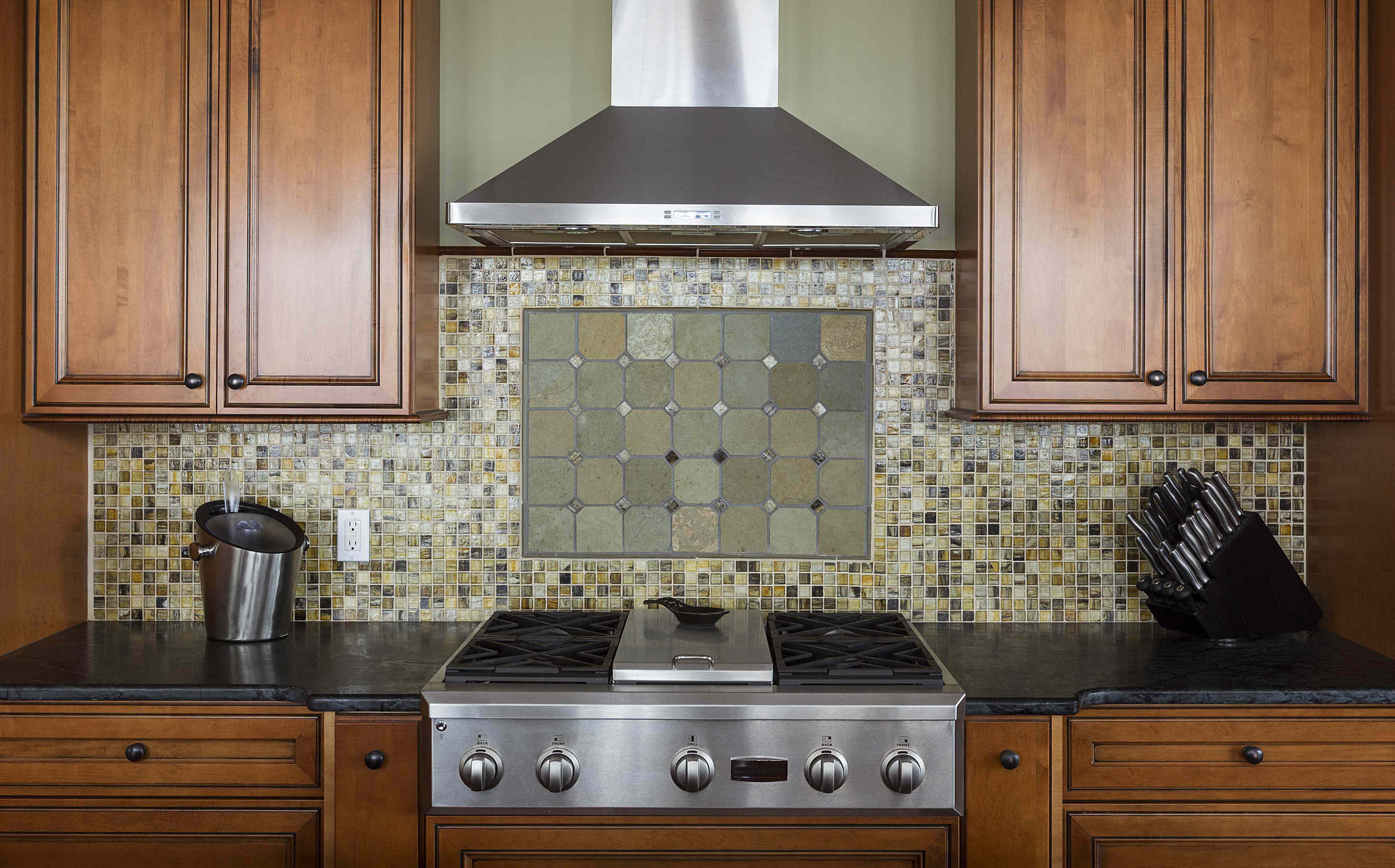This popular 2000s kitchen feature is officially outdated, design pros say