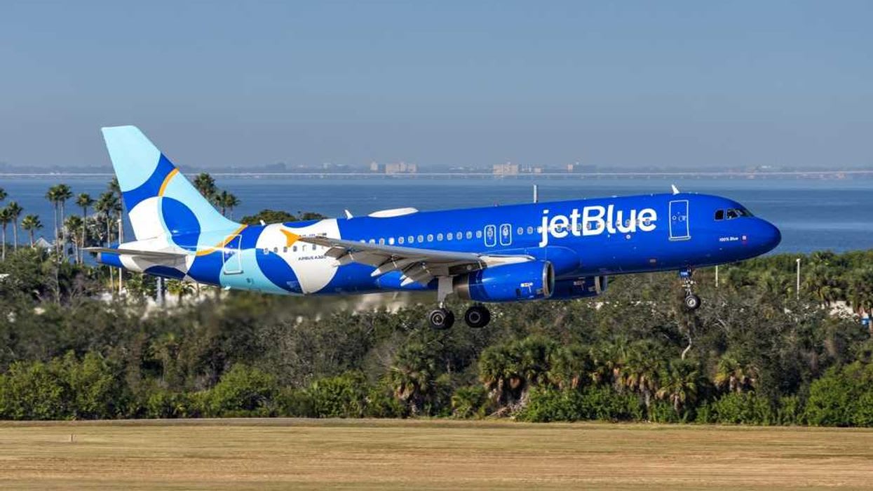 JetBlue under fire for pro-Trump President's Day flight message