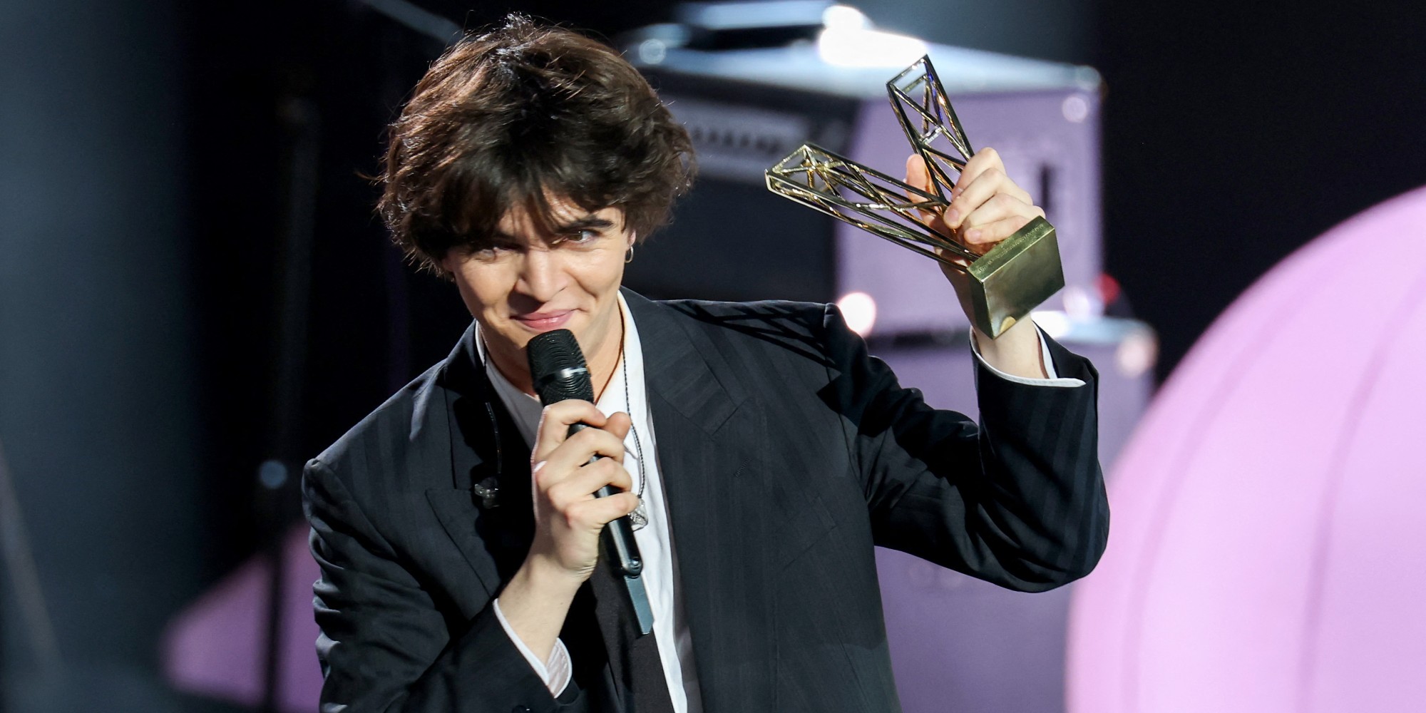 le-chanteur-sam-sauvage-r-agit-la-vague-d-insultes-que-lui-a-co-t