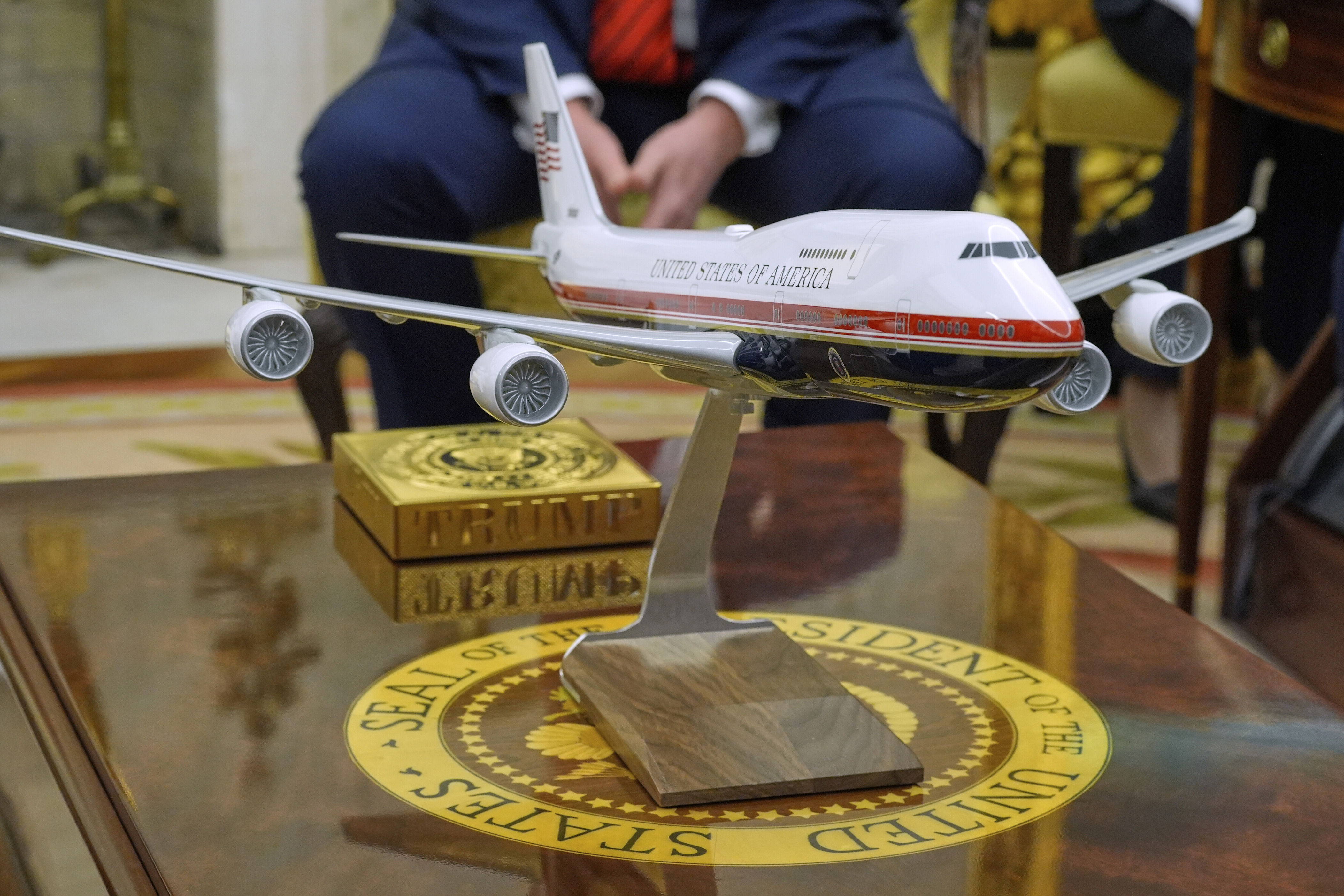 Trumps presidentfly får nye farger
