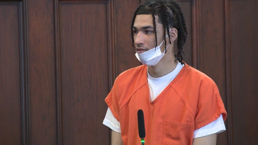 Murder suspect asks for new lawyer again