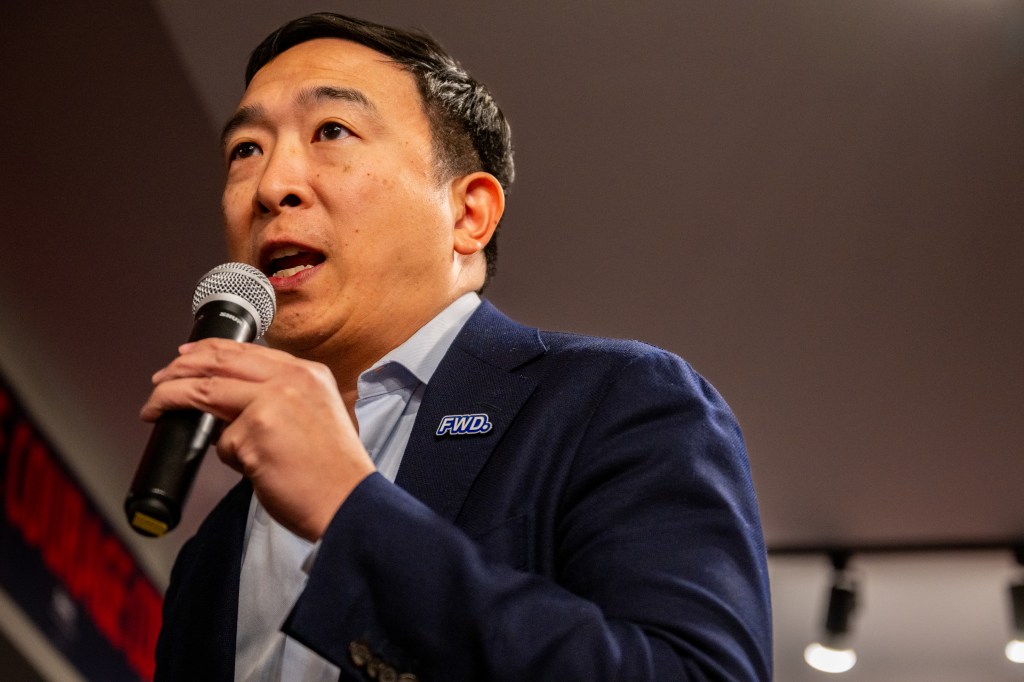 Andrew Yang warns "millions" of Americans could lose jobs this year<br>