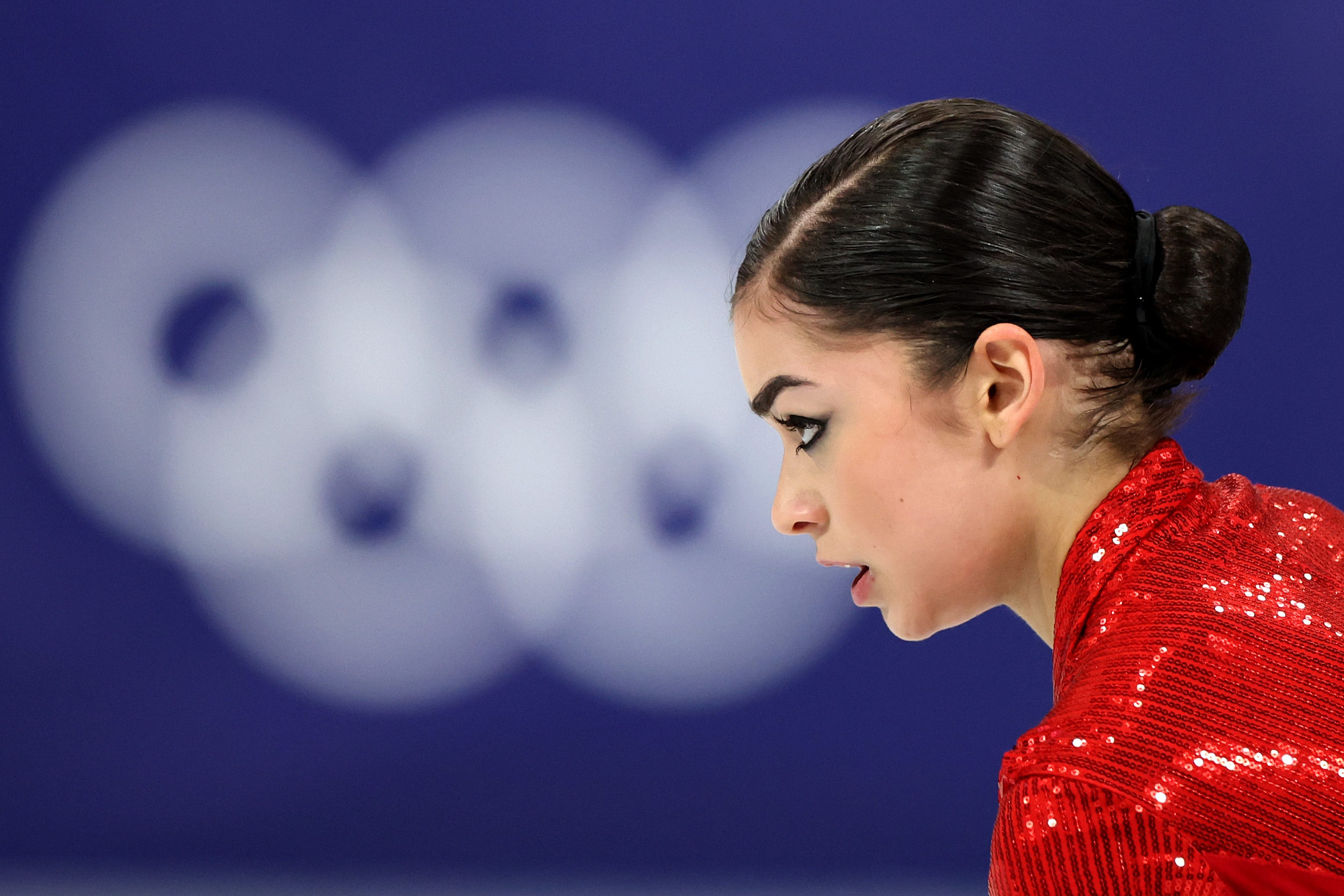 Russian figure skater moonwalks her way into Olympics spotlight