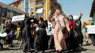 La fallida ley de Vox para prohibir el burka y el nicab en espacios ...