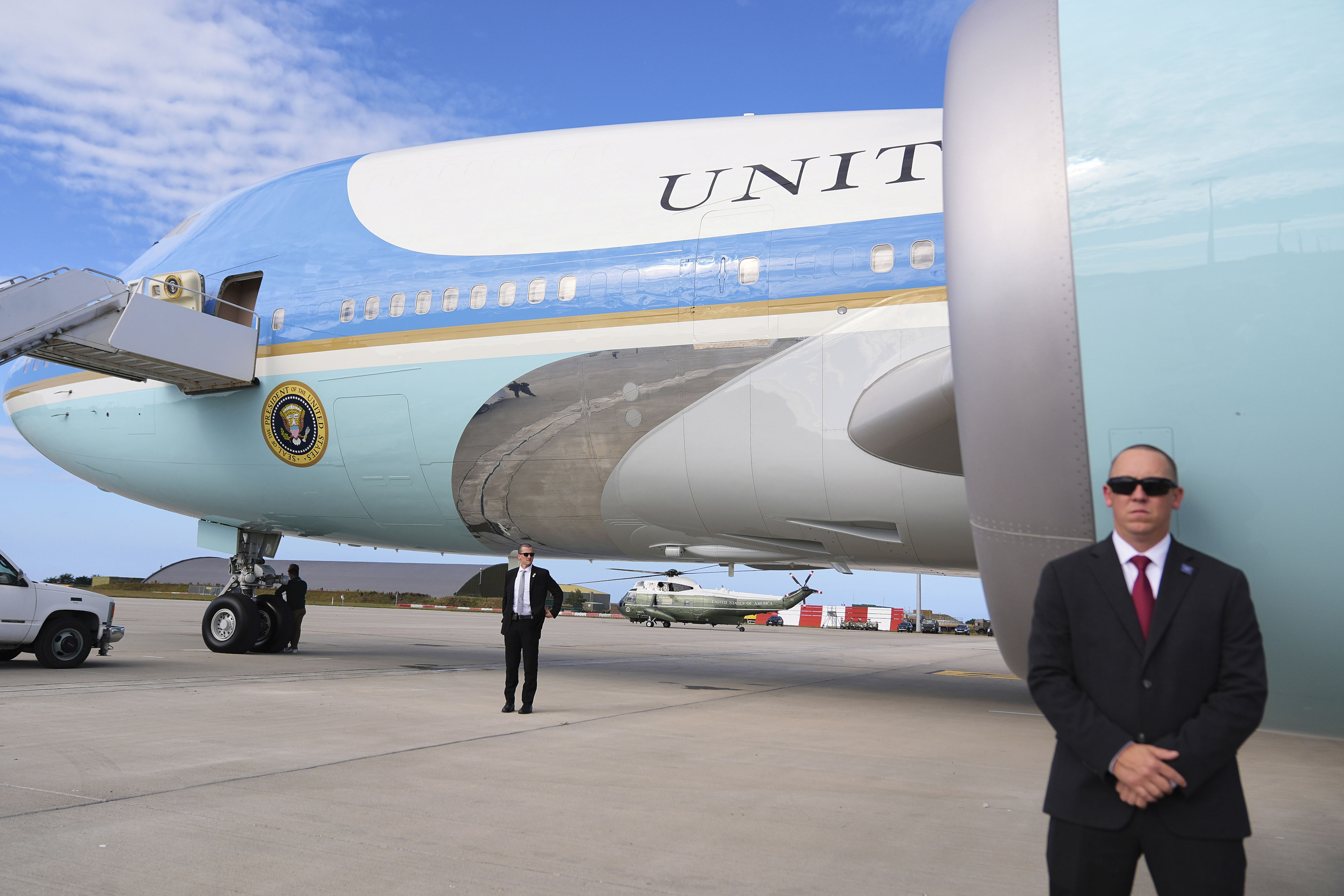 trumps-presidentfly-f-r-nye-farger