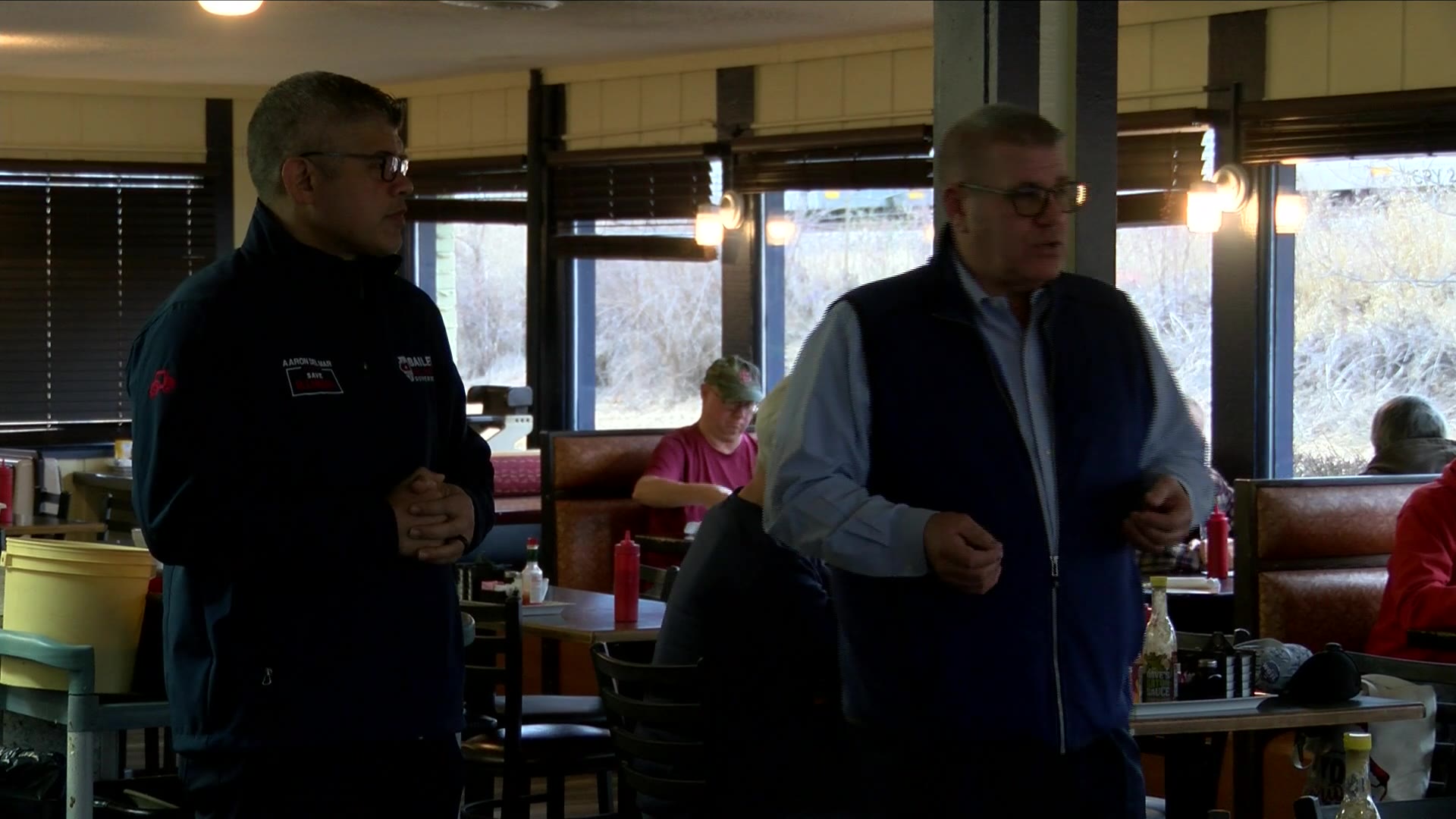 Republican gubernatorial candidate Darren Bailey makes Galesburg ...