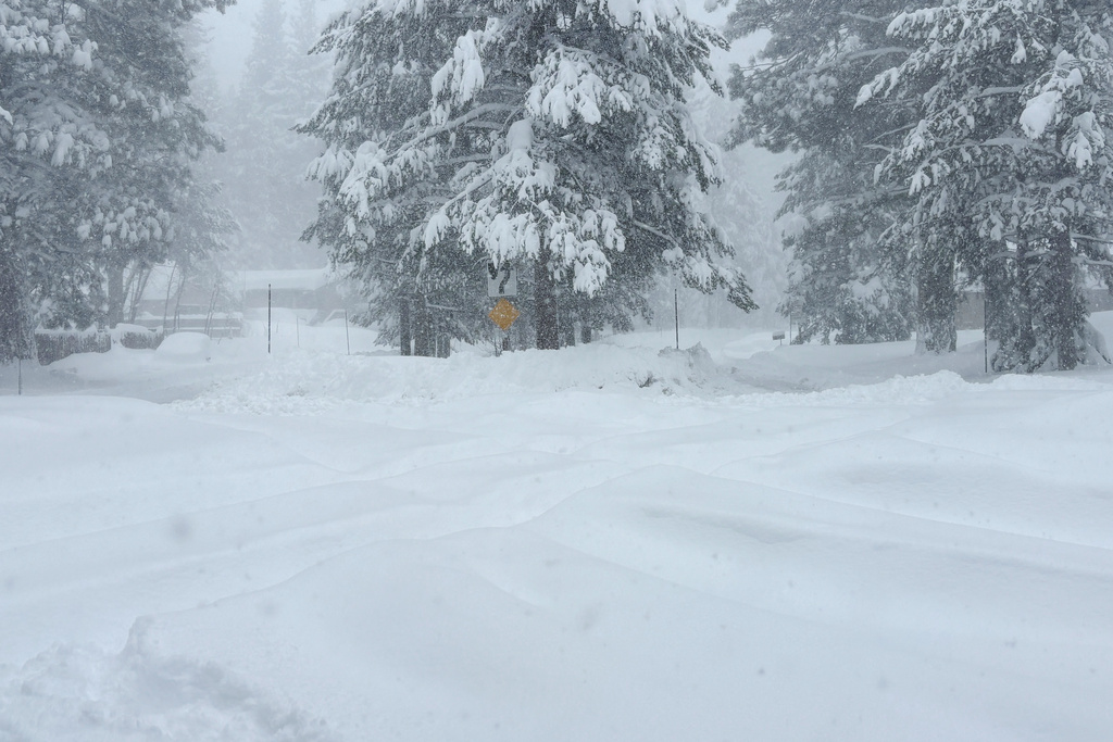 Hallan con vida a 6 esquiadores tras avalancha en el norte de ...