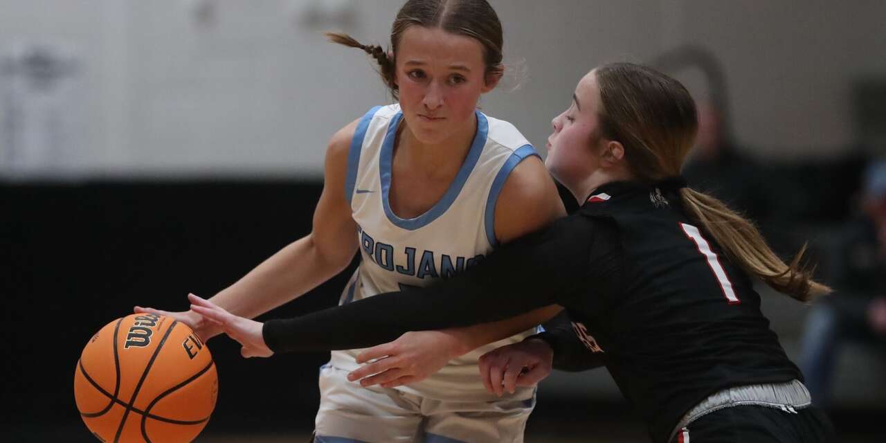 West Central, Triopia set Bluffs regional title rematch