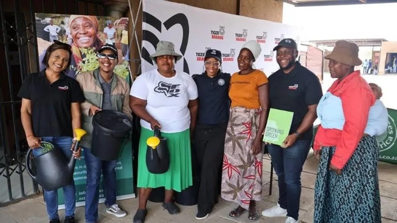 Winterveld families grow self-reliance with home gardens
