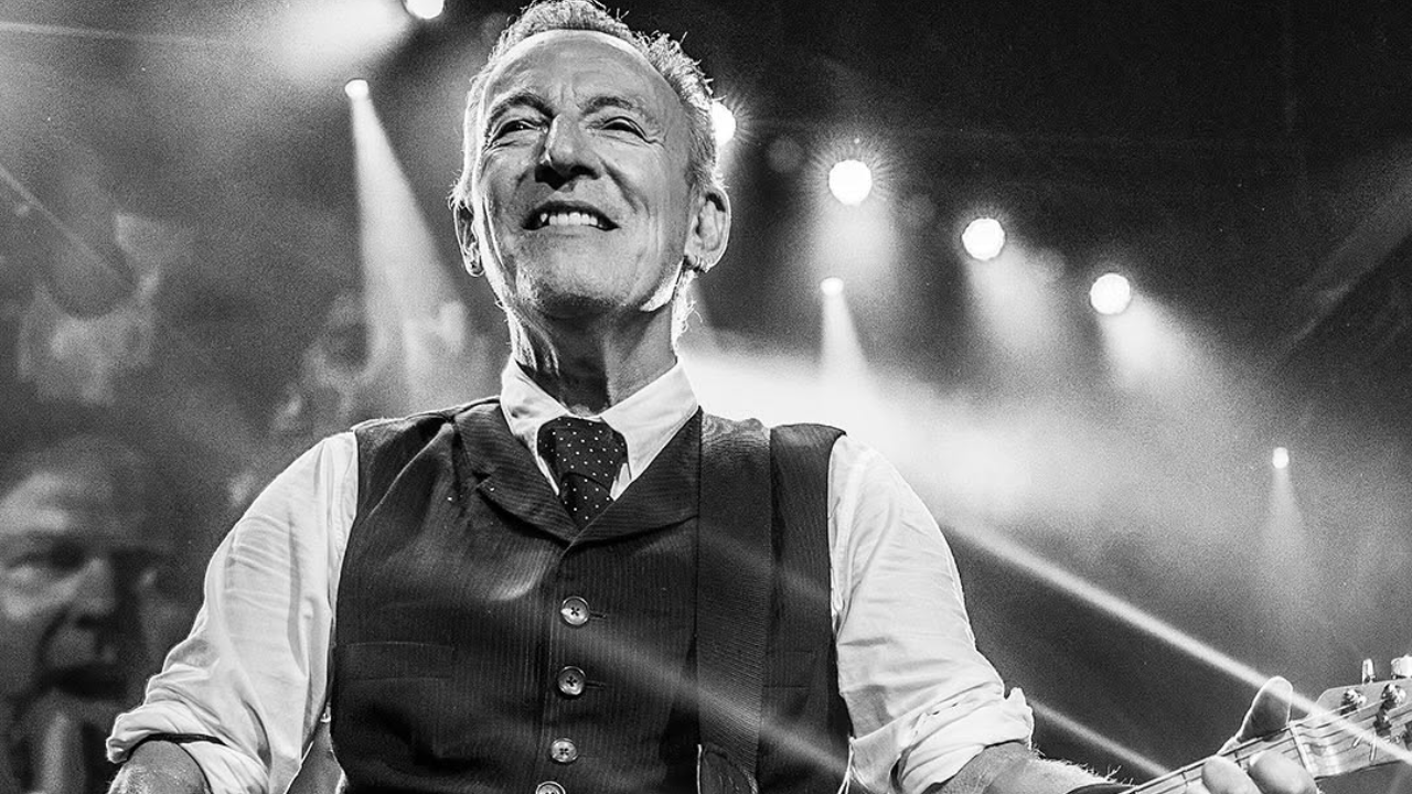 Bruce Springsteen announces the 'Land of Hope and Dreams' US tour: See ...