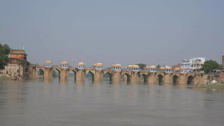 This major river flows entirely within Uttar Pradesh: Know which one ...