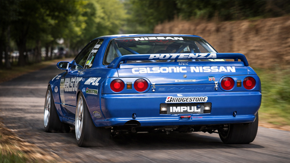 How loud is 1000HP Skyline R32?