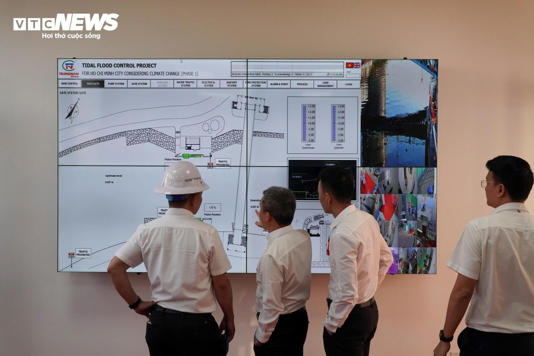 Bên trong cống ngăn triều của dự án 10.000 tỷ ở TP.HCM - 6