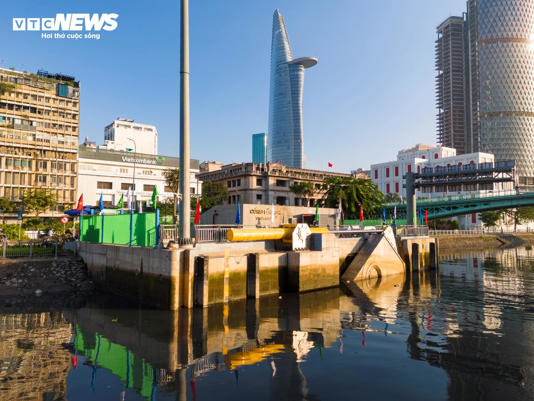 Bên trong cống ngăn triều của dự án 10.000 tỷ ở TP.HCM