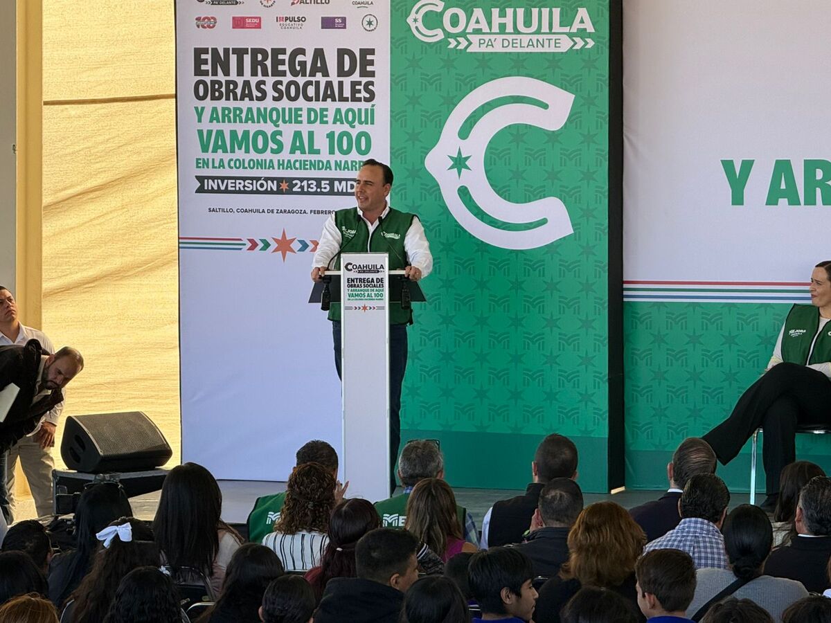 Gobernador de Coahuila entrega obras sociales en Saltillo