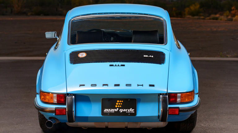 Five old-school car features that are considered highly valuable today