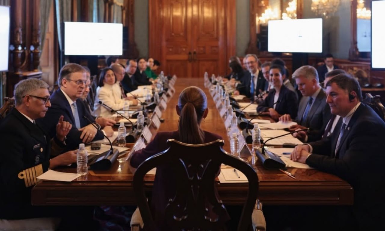 Claudia Sheinbaum recibe en Palacio Nacional a miembros del gabinete de ...