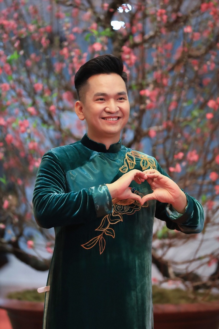 Nam MC VTV sẽ biểu diễn như nghệ sĩ, dẫn điểm cầu Hà Nội đêm Giao thừa là ai?