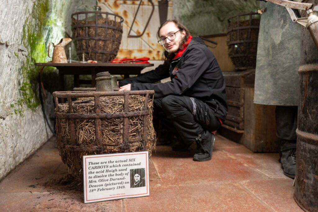 True crime museum displays acid vats used by 1940s murderer who claimed ...