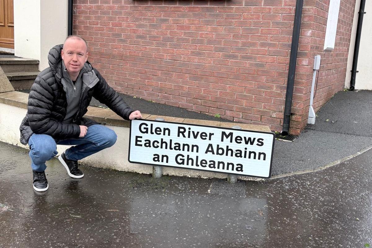 Lisburn and Castlereagh Council erects its first ever Irish street sign