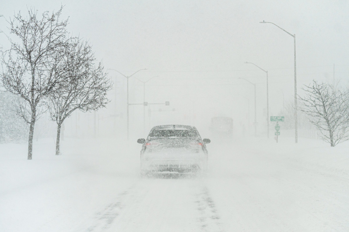 Up to 7 feet of snow and 70 mph winds in 12 states as National Weather ...