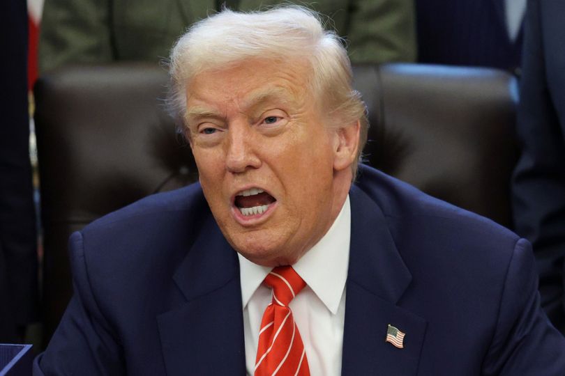 Humiliating blow for Donald Trump as CNN halts show to air full minute ...