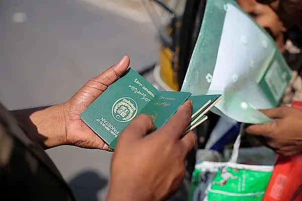 Dubai's Pakistan consulate announces Ramadan hours for passport, Nadra ...