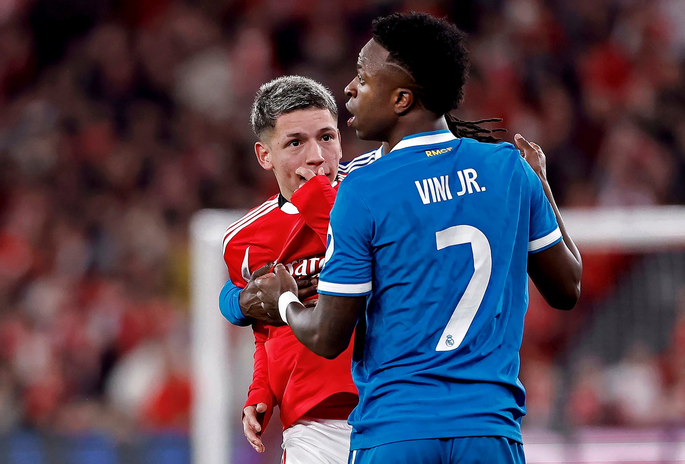 Emergency meeting: Prestianni very offended by Vinicius
