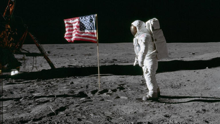 Moon is alive: Scientists confirm tectonic activity, threat to future ...